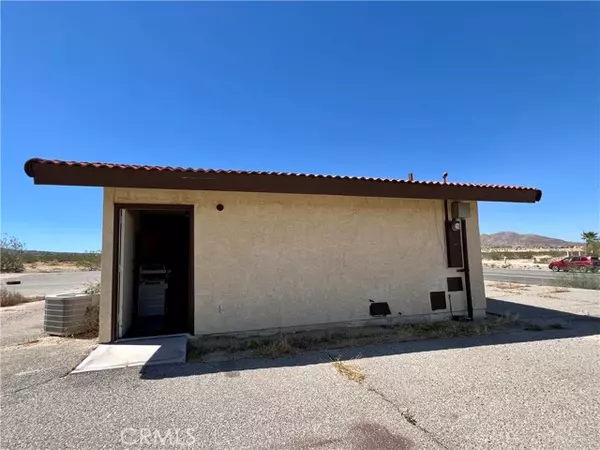 Joshua Tree, CA 92252,62815 Twentynine Palms