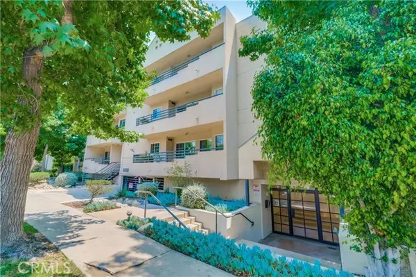 5050 Coldwater Canyon Avenue #103, Sherman Oaks, CA 91423