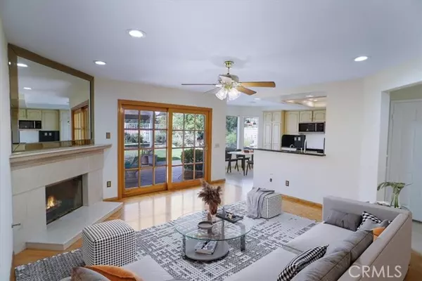 Saugus (santa Clarita), CA 91390,28913 Shadow Valley Ln