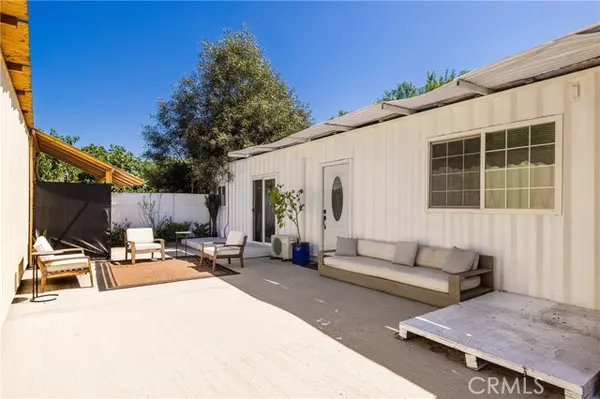 8561 Orion Avenue #2, North Hills (los Angeles), CA 91343