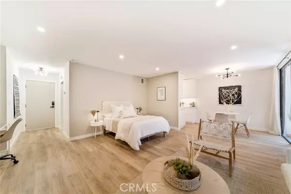 West Hollywood, CA 90046,1735 N Fuller Avenue #124