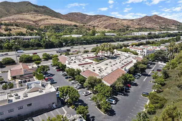 Agoura Hills, CA 91301,30423 Canwood Street