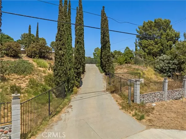 Sunland (los Angeles), CA 91040,10535 Mcbroom Street