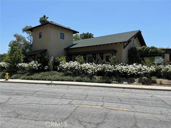 407 Bryant Circle, Ojai, CA 93023