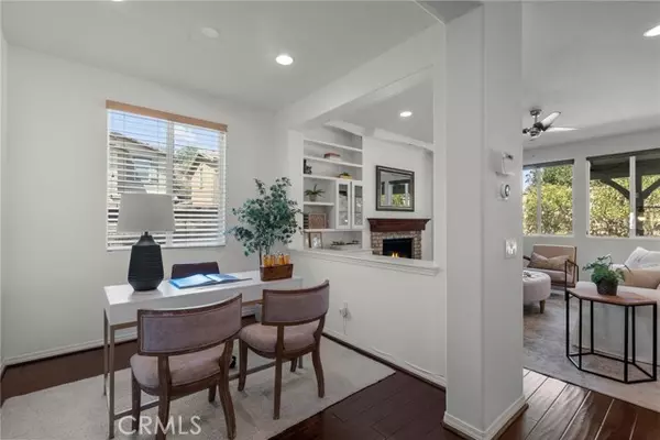 Valencia (santa Clarita), CA 91354,24421 Madrazo Lane