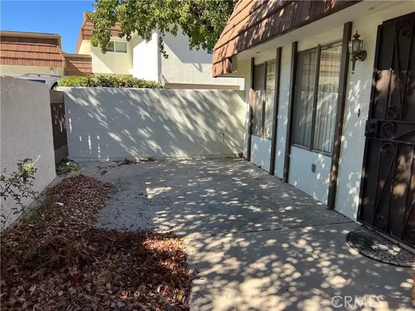 Chatsworth (los Angeles), CA 91311,10520 Larwin Avenue #4