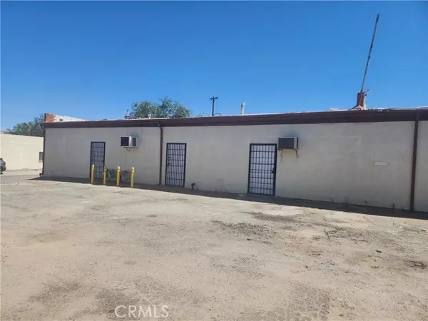 206 W Oldfield Street, Lancaster, CA 93534