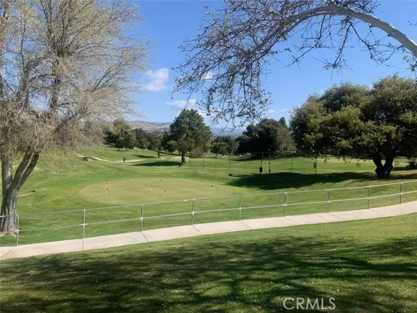 Newhall (santa Clarita), CA 91321,26351 Oak Plain Drive #E