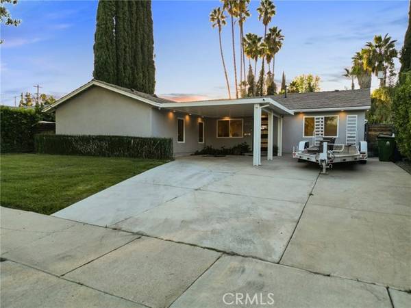 6153 Debs Avenue, Woodland Hills (los Angeles), CA 91367