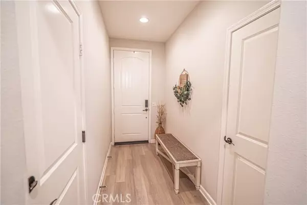 Saugus (santa Clarita), CA 91350,21824 Moveo Dr