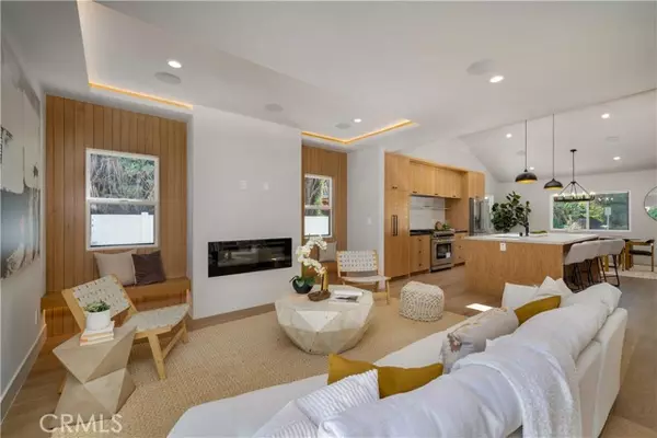 14307 Califa Street, Sherman Oaks, CA 91401