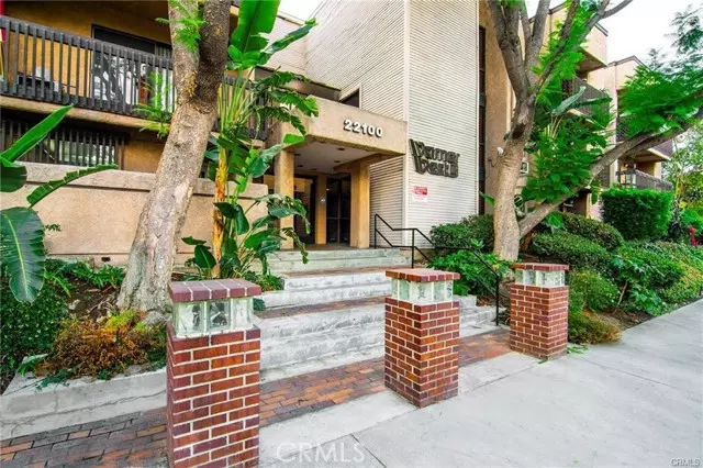 22100 S Burbank Boulevard #312A, Woodland Hills (los Angeles), CA 91367