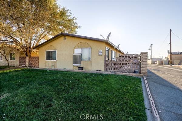 45133 Spearman Avenue, Lancaster, CA 93534