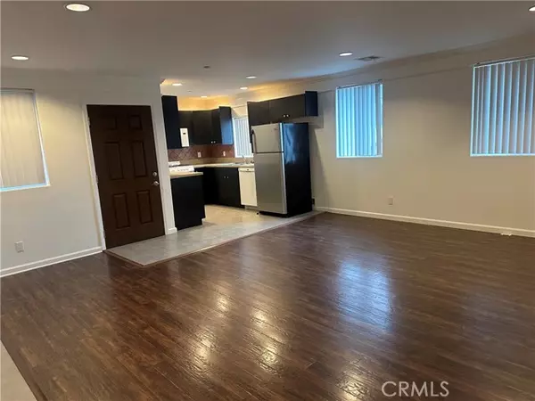 Sherman Oaks, CA 91401,14342 W Tiara Street #2