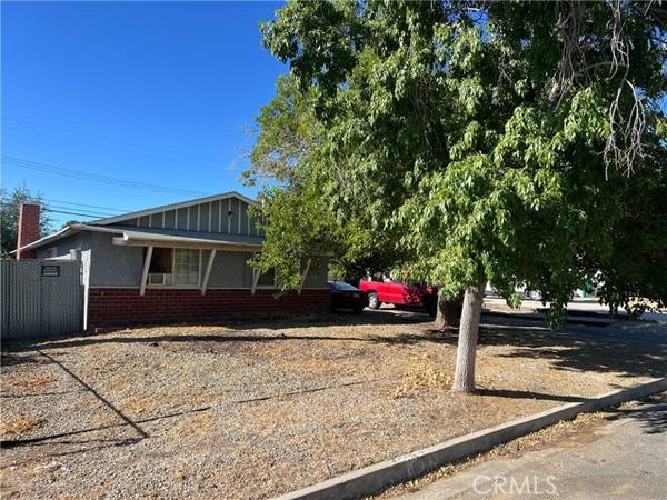 1144 E Avenue R6, Palmdale, CA 93550