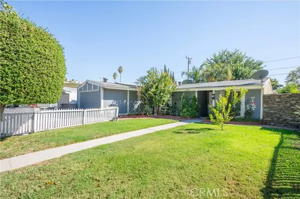 Canyon Country (santa Clarita), CA 91351,19028 Drycliff Street