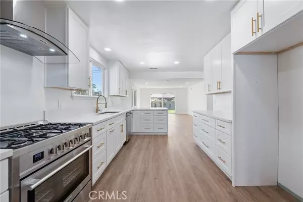 West Hills (los Angeles), CA 91307,23420 Gilmore Street