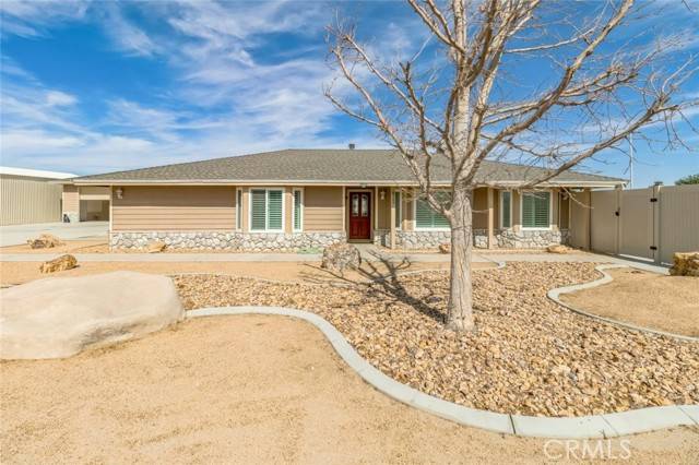 8722 Deep Creek Road, Apple Valley, CA 92308