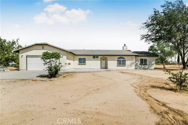 11321 Wolf Drive, Phelan, CA 92371