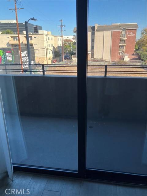 Los Angeles, CA 90048,8811 Burton Way #411