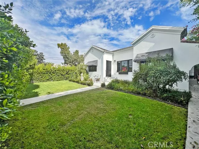 542 N Kilkea Drive, Los Angeles, CA 90048