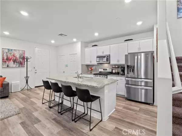 Canyon Country (santa Clarita), CA 91387,17117 Provo Lane