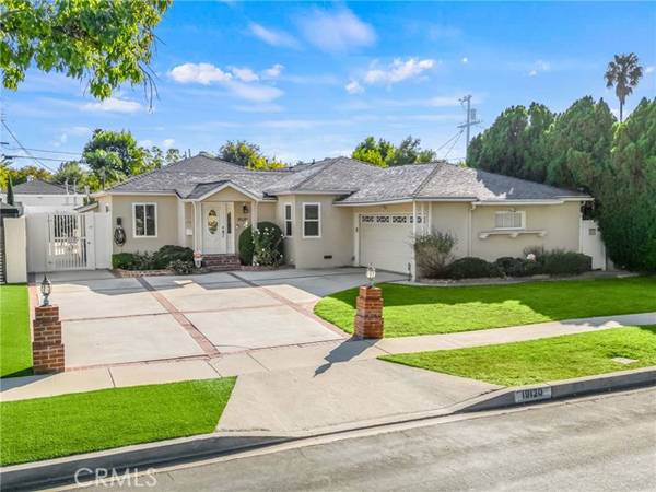 19120 Jovan Street, Tarzana (los Angeles), CA 91335