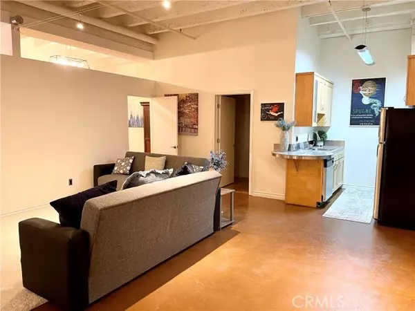 Los Angeles, CA 90013,312 W 5th Street #510