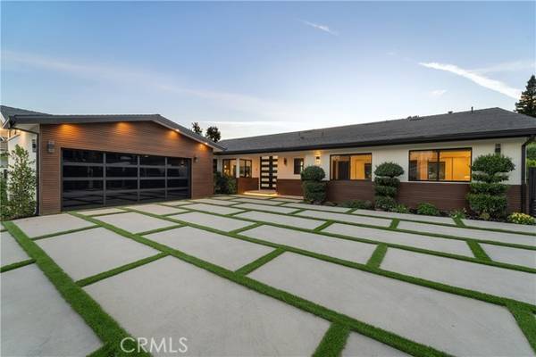 5301 Crebs Avenue, Tarzana (los Angeles), CA 91356