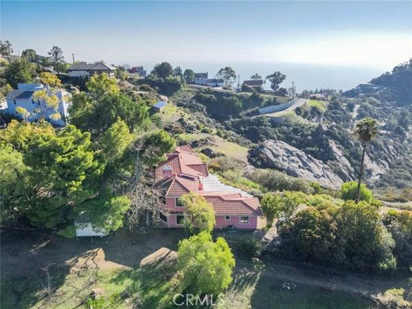 135 Loma Metisse Road, Malibu, CA 90265