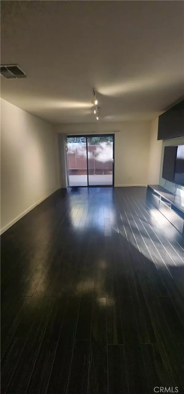 898 Temple Terrace #122, Los Angeles, CA 90042