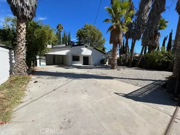 18741 Erwin Street, Tarzana (los Angeles), CA 91335