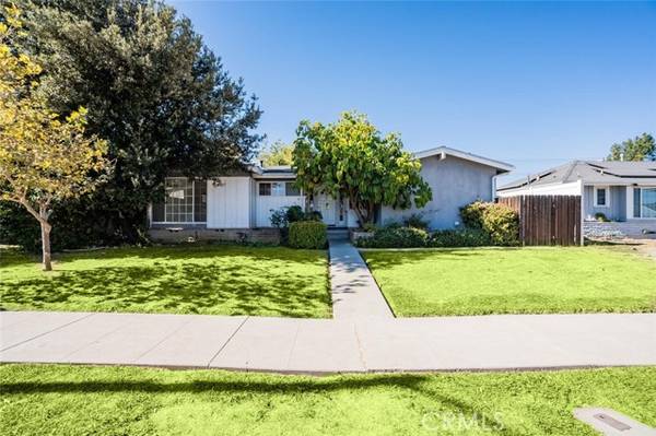 6515 Woodlake Avenue, West Hills (los Angeles), CA 91307