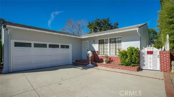 22123 Bassett Street, Canoga Park (los Angeles), CA 91303