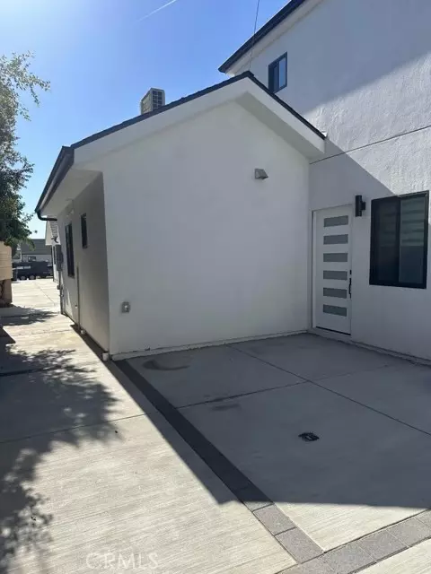 North Hollywood (los Angeles), CA 91606,11333 Delano