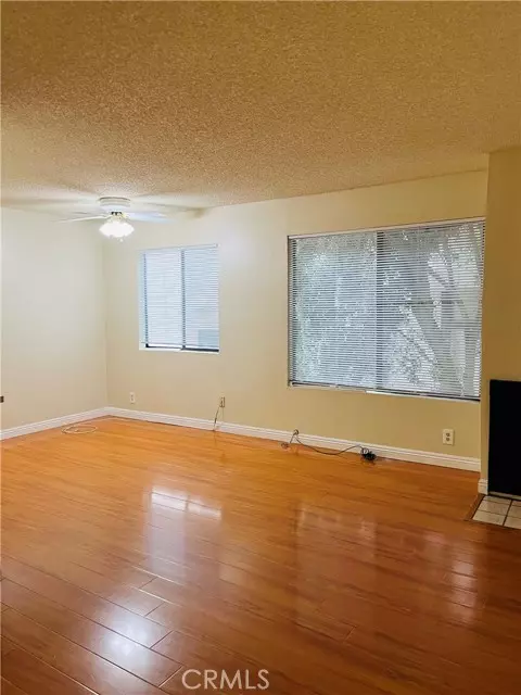 13406 Moorpark #103, Sherman Oaks, CA 91423