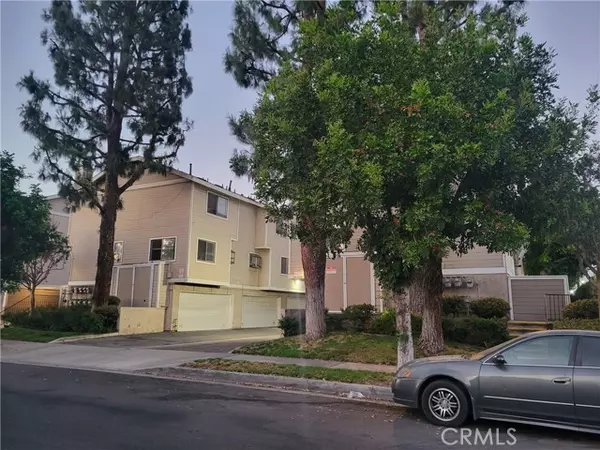 8338 Woodley Place #7, North Hills (los Angeles), CA 91343