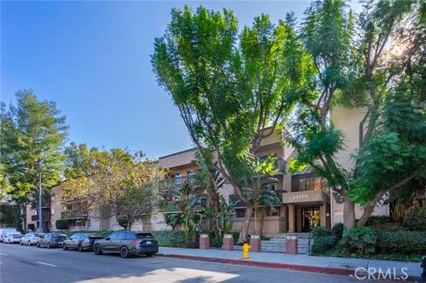 22100 Burbank Boulevard #106A, Woodland Hills (los Angeles), CA 91367