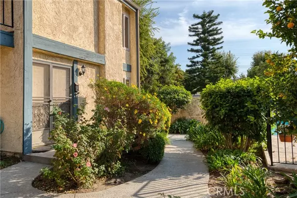 16739 Vanowen Street #C, Van Nuys (los Angeles), CA 91406