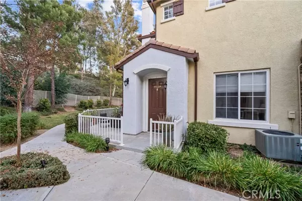 Valencia (santa Clarita), CA 91354,23449 Abbey Glen Place