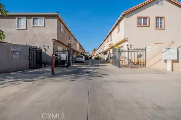 North Hills (los Angeles), CA 91343,9427 Noble Avenue #103