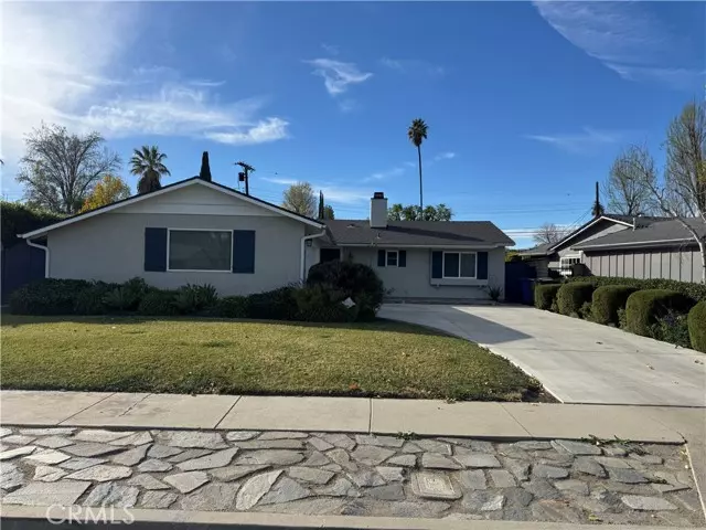 6215 Tony Avenue, Woodland Hills (los Angeles), CA 91367