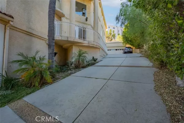 Granada Hills (los Angeles), CA 91344,12001 Shoshone Avenue