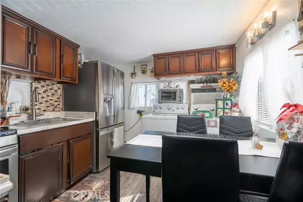 Cudahy, CA 90201,4523 Cecilia st #2