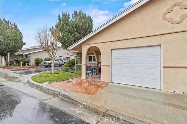 Newhall (santa Clarita), CA 91321,26840 Avenue Of The Oaks #D