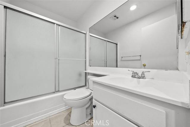 Canoga Park (los Angeles), CA 91304,8601 International Avenue #106