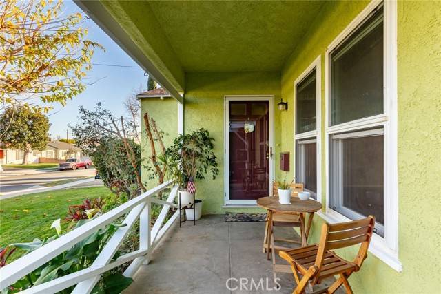 Burbank, CA 91505,1925 N Valley Street