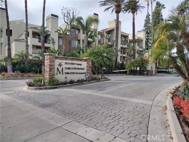 21520 Burbank Boulevard #306, Woodland Hills (los Angeles), CA 91367