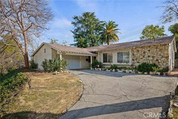 20456 Tiara Street, Woodland Hills (los Angeles), CA 91367