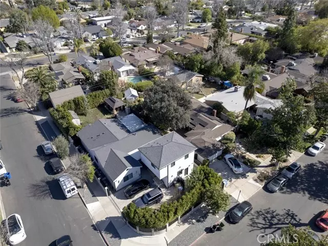 6960 Costello Avenue, Van Nuys (los Angeles), CA 91405